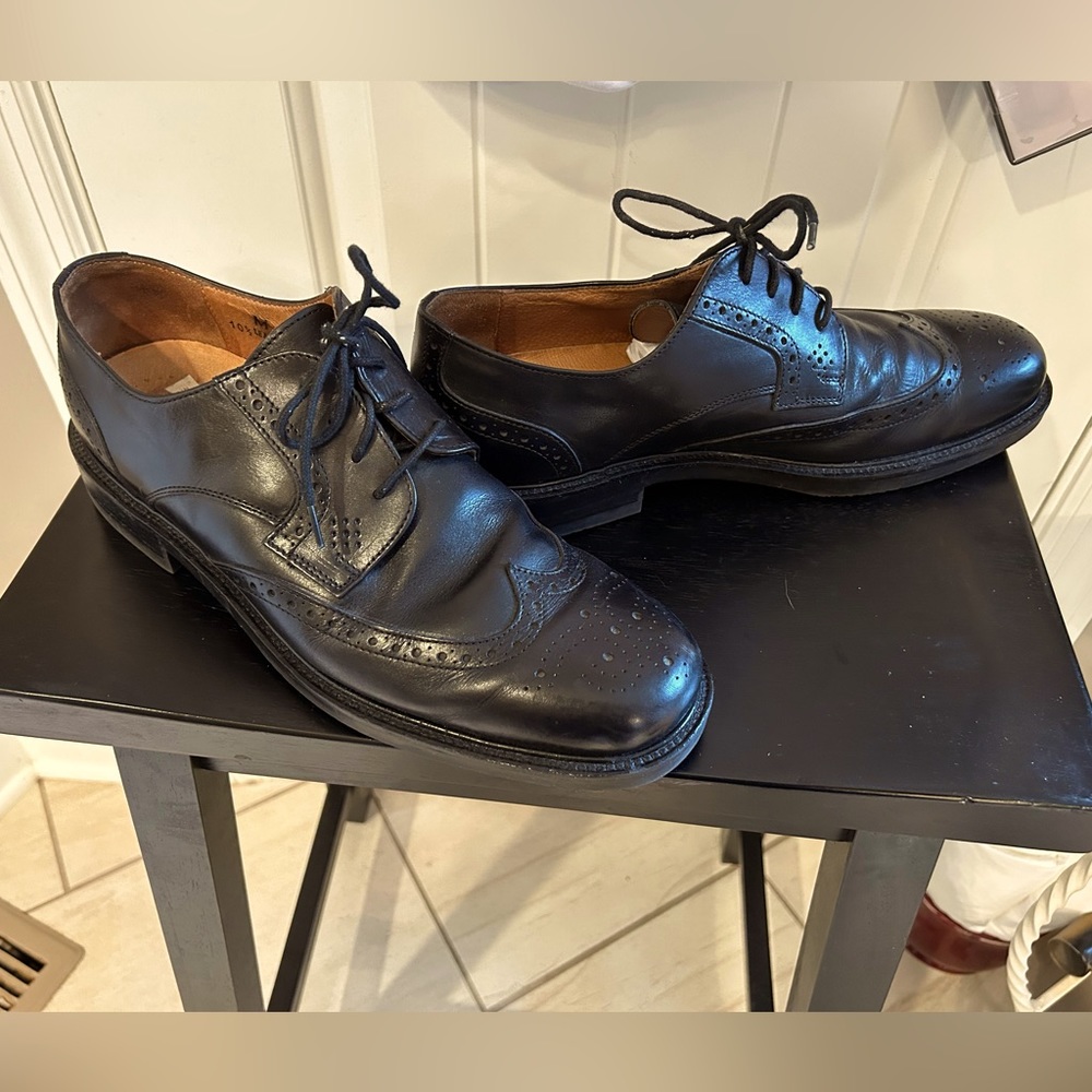 Johnston & Murphy Men’s black leather shoes Made in Italy leather upper & lining